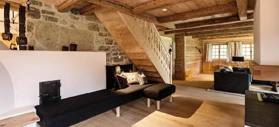 Boden und integrierte Treppe, Holzdesign Marcel Geyer, Pfronten Boden mit integrierter Treppe