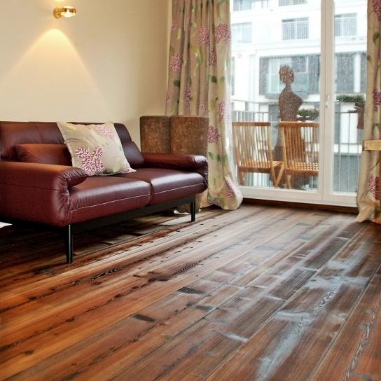 Hochwertige Holzdielenböden für Hotelzimmer, Innenausbau Marcel Geyer, Allgäu Hochwertige Holzdielenböden für die Hotellerie