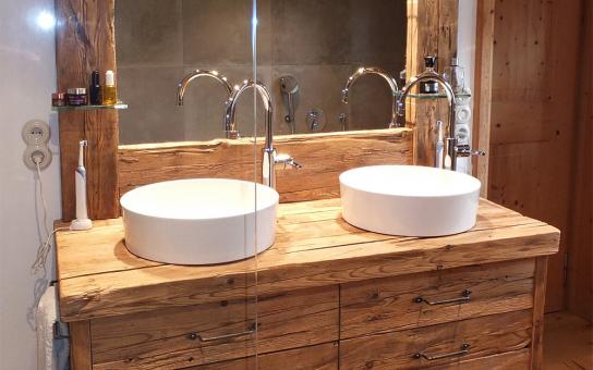Badezimmer in rustikaler Ausführung, Innenausbau Marcel Geyer, Pfronten im Allgäu Badezimmer in rustikaler Ausführung